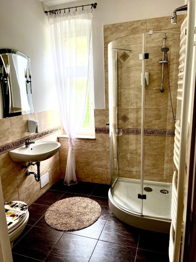 Agroturystyka Hotel Noclegi Palac Camping Валч Экстерьер фото